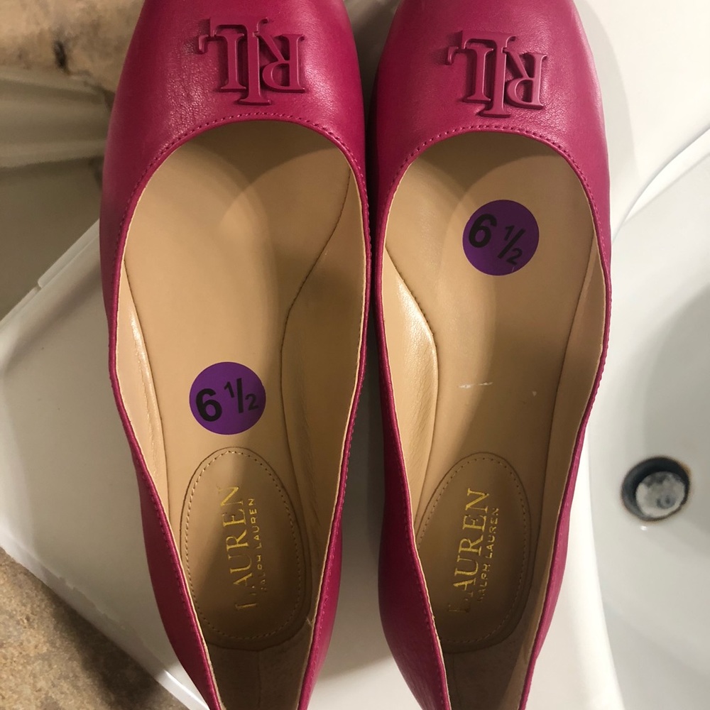 Shoes - Picture 2 of 4